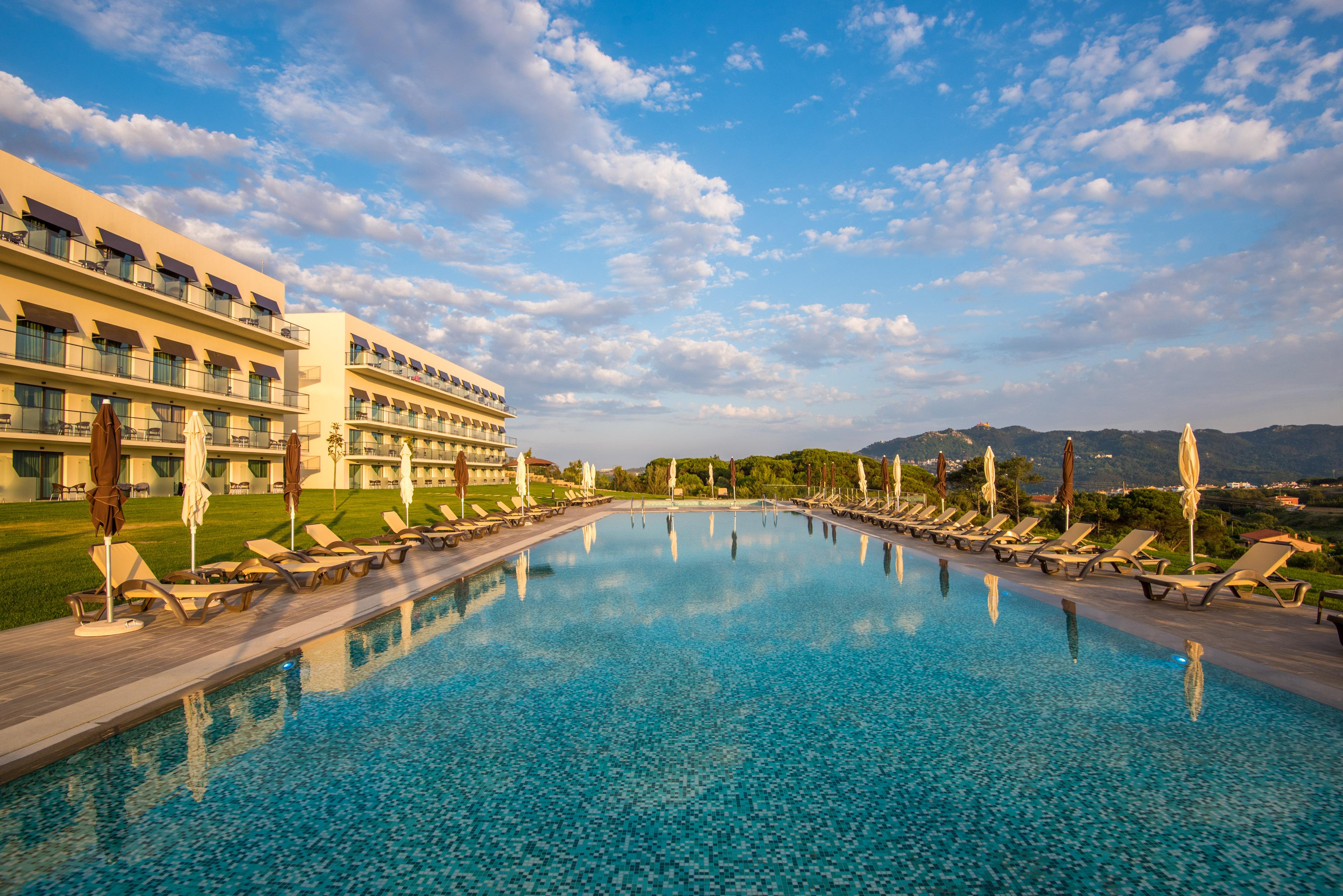 Vila Gale Sintra Eksteriør billede The resort's main pool