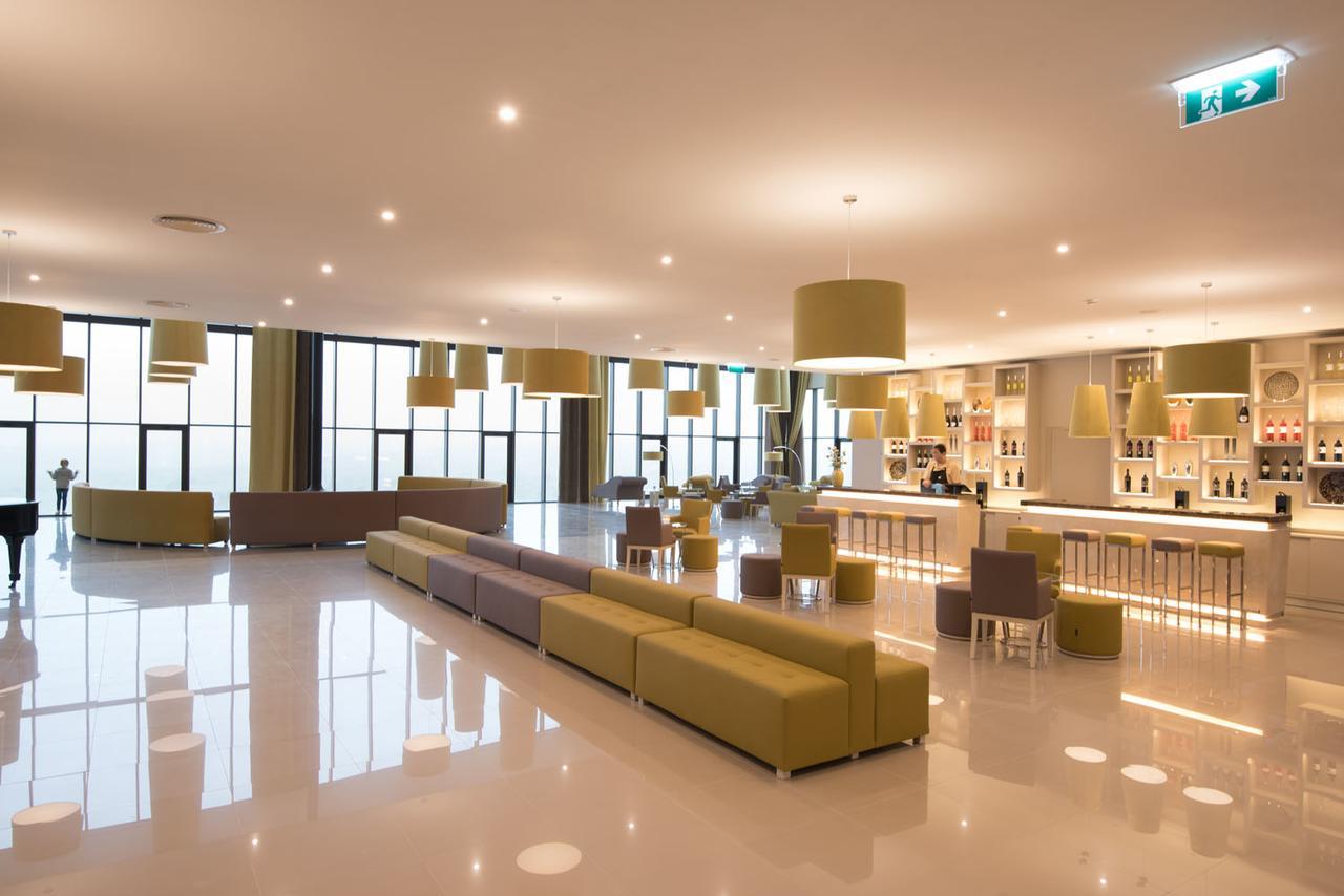 Vila Gale Sintra Eksteriør billede The lounge at the airport